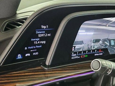 Certified 2022 Cadillac Escalade Premium Luxury image 20