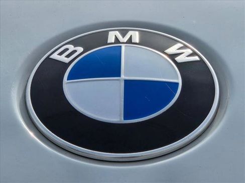 Used 2022 BMW 330i Sedan w/ Premium Package RWD image 24