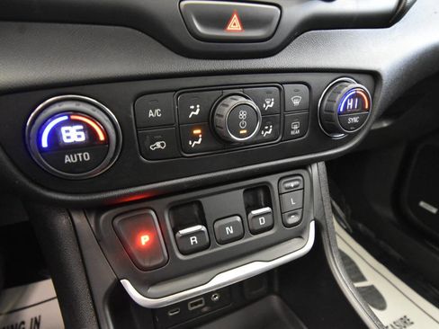 Used 2020 GMC Terrain Denali w/ LPO, Floor Liner Package image 23