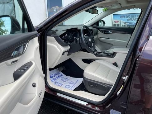 Used 2022 Buick Envision Avenir w/ Safety Package AWD/4WD image 9