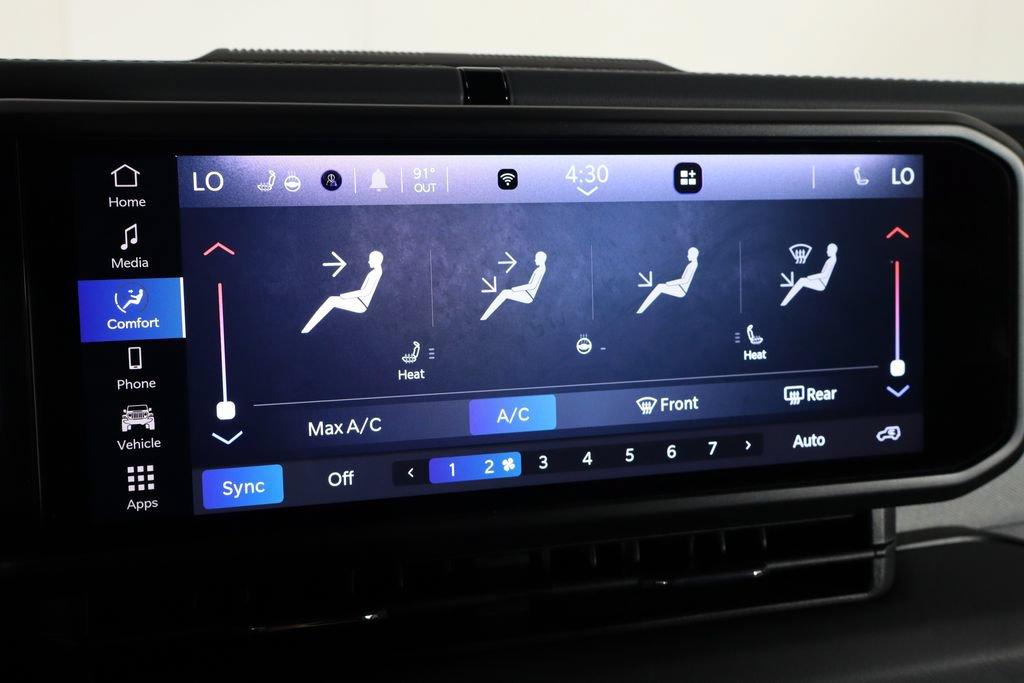 Used 2026 Jeep Wrangler Unlimited Sahara AWD/4WD image 41