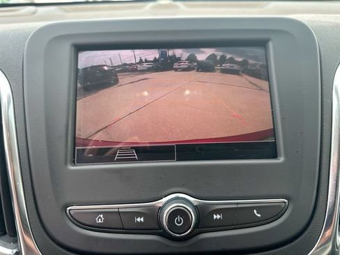 Used 2024 Chevrolet Equinox LT FWD image 18