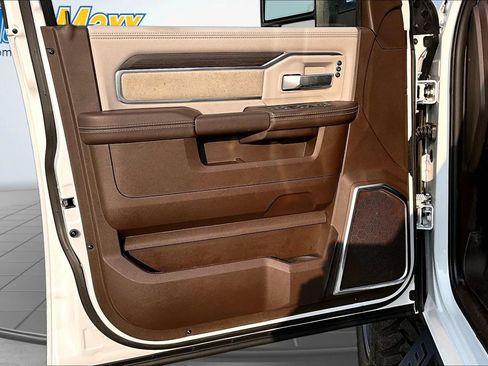 Used 2025 RAM 2500 Laramie w/ Towing Technology Group AWD/4WD image 21