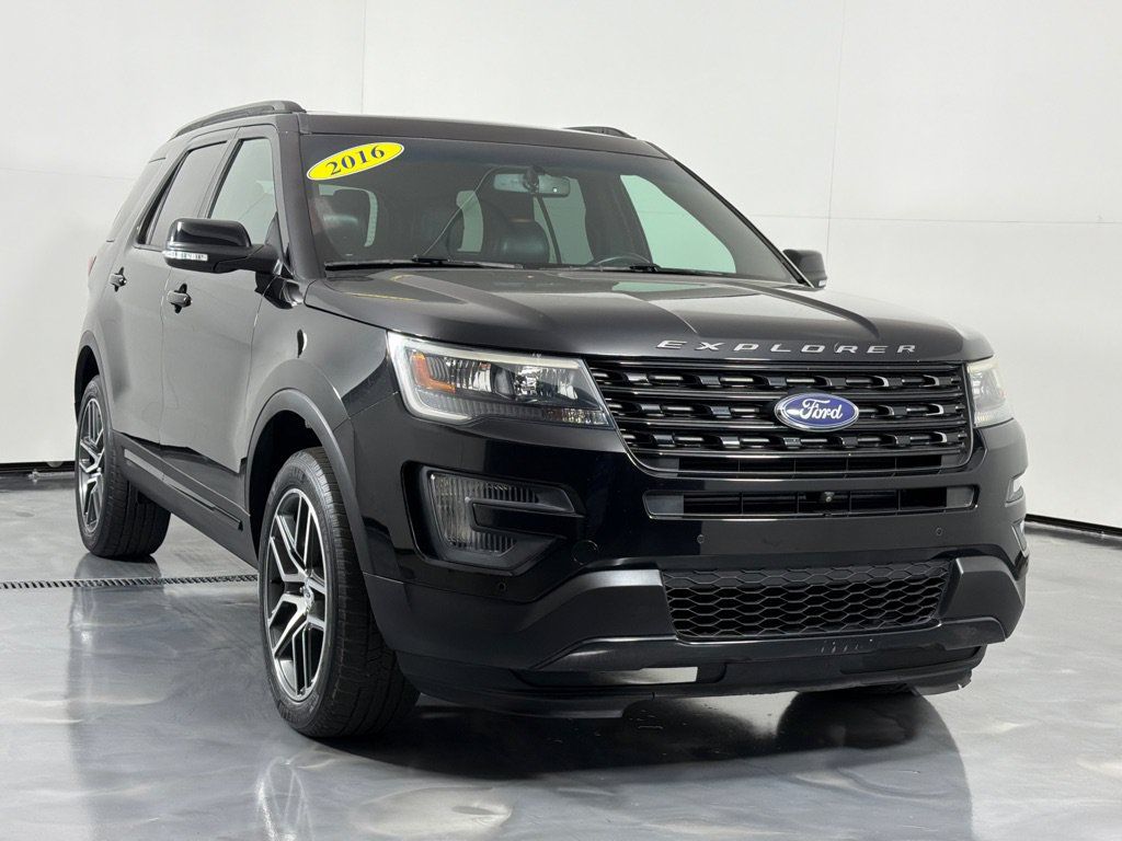 Used 2016 Ford Explorer Sport w/ Equipment Group 401A AWD/4WD image 3