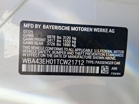 New 2026 BMW 750e xDrive w/ Premium Package image 18