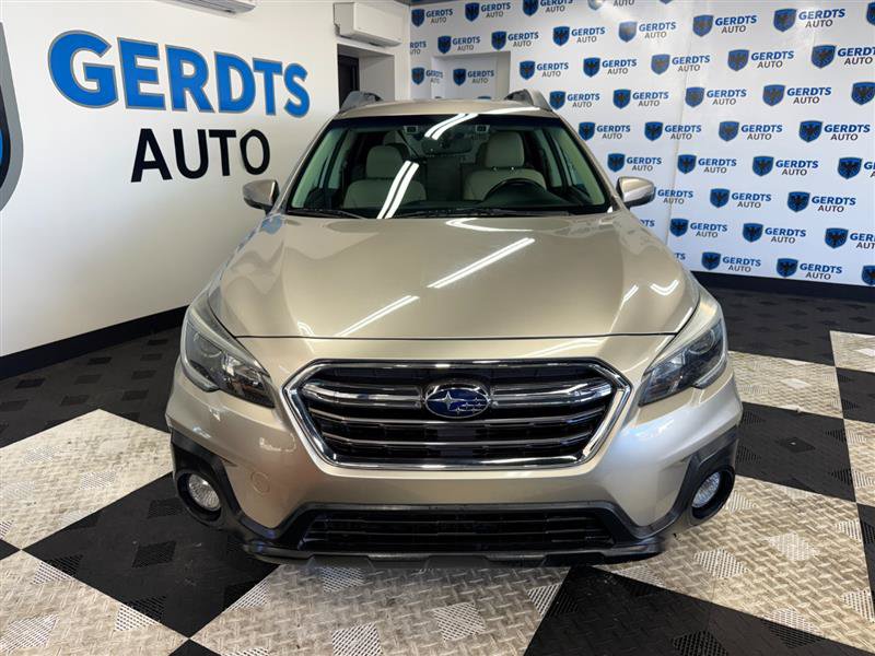 Used 2013 Subaru Outback 3.6R Limited w/ Moonroof Pkg AWD/4WD image 2