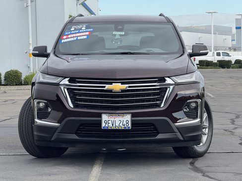 Certified 2023 Chevrolet Traverse LT image 2
