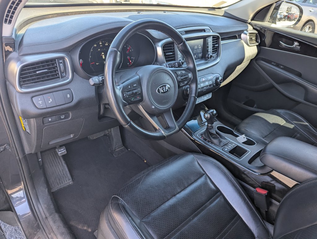 Used 2018 Kia Sorento EX AWD/4WD image 25
