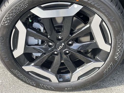 New 2025 Kia Telluride S image 9