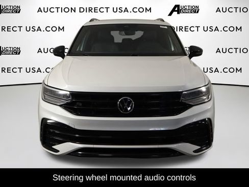 Used 2023 Volkswagen Tiguan SE R-Line FWD image 2