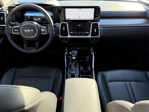 Used 2023 Kia Sorento SX image 13