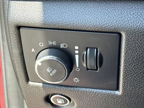 Used 2019 Jeep Grand Cherokee Limited RWD image 38