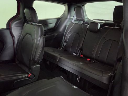 New 2026 Chrysler Pacifica Select image 31
