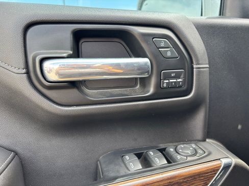 Used 2019 Chevrolet Silverado 1500 High Country AWD/4WD image 16