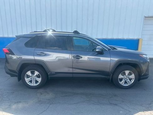 Used 2022 Toyota RAV4 XLE w/ Convenience Package AWD/4WD image 1