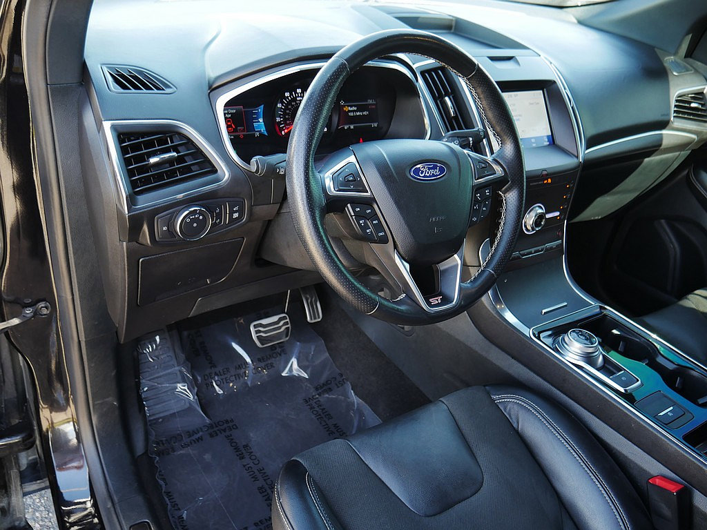 Used 2020 Ford Edge ST w/ Cold Weather Package AWD/4WD image 12