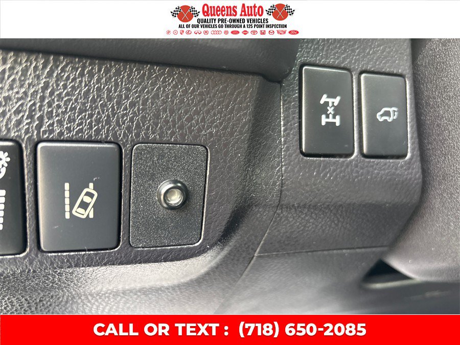 Used 2017 Toyota RAV4 Limited AWD/4WD image 38