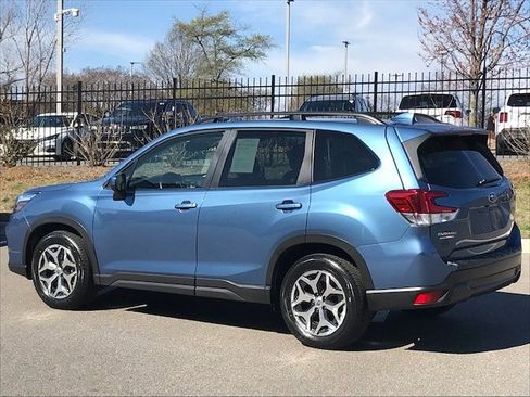 Used 2020 Subaru Forester Premium image 4