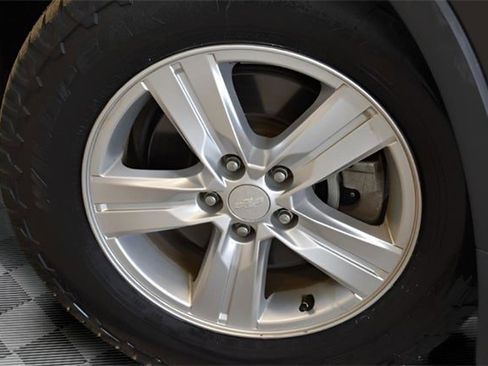 Used 2017 Chevrolet Trax LT w/ LT Convenience Package image 14