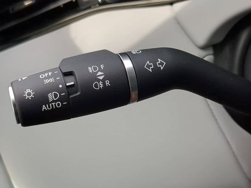 Certified 2025 Land Rover Range Rover Evoque Dynamic SE image 27