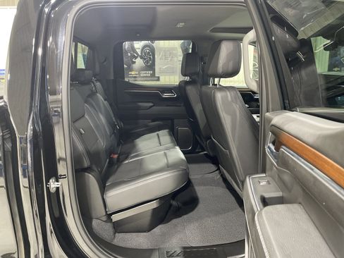Used 2024 GMC Sierra 1500 Denali w/ Technology Package AWD/4WD image 19