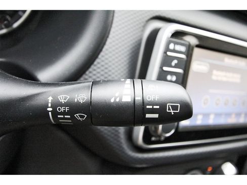 Used 2025 Nissan Kicks Play S FWD image 13