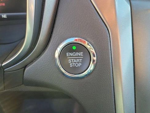 Used 2020 Ford Fusion SE image 21