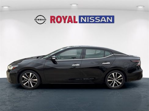 Used 2021 Nissan Maxima 3.5 SV w/ Floor Mat Group image 4
