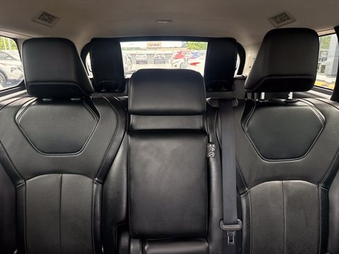 Used 2023 INFINITI QX60 Luxe w/ Performance Audio Package FWD image 18