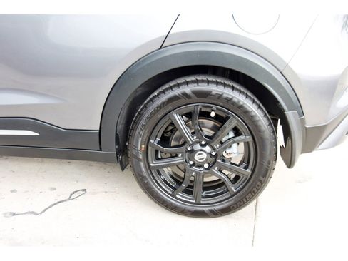 Used 2021 Nissan Kicks SR w/ Interior Electronics Package FWD image 31