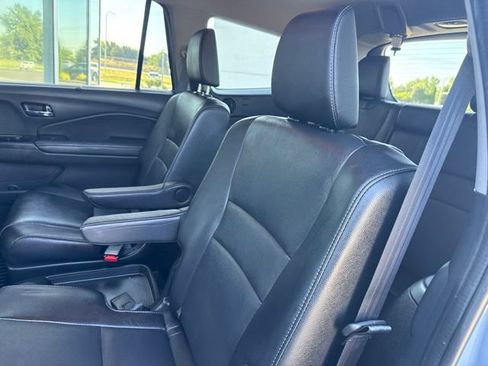Used 2022 Honda Pilot Touring image 19