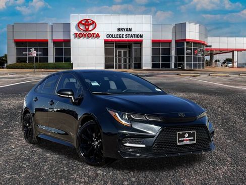Used 2022 Toyota Corolla SE image 1