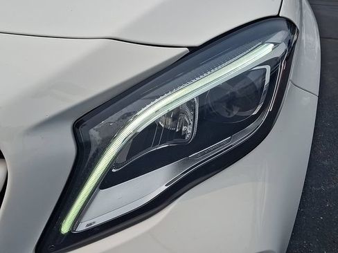 Used 2020 Mercedes-Benz GLA 250 4MATIC image 9