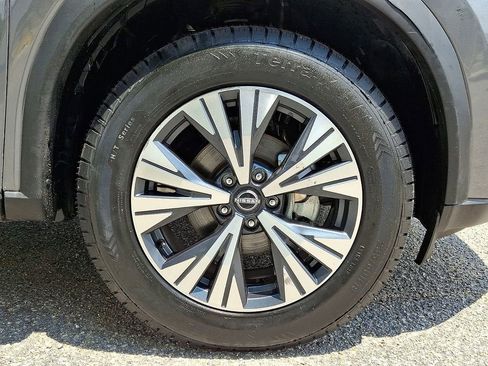 Used 2022 Nissan Rogue SV AWD/4WD image 9