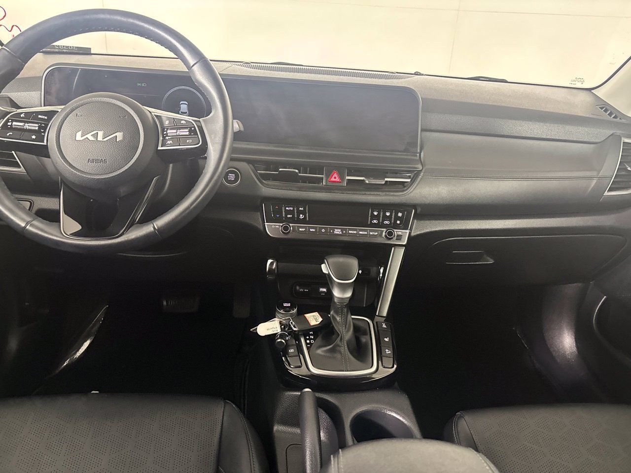 Used 2024 Kia Seltos EX AWD/4WD image 26