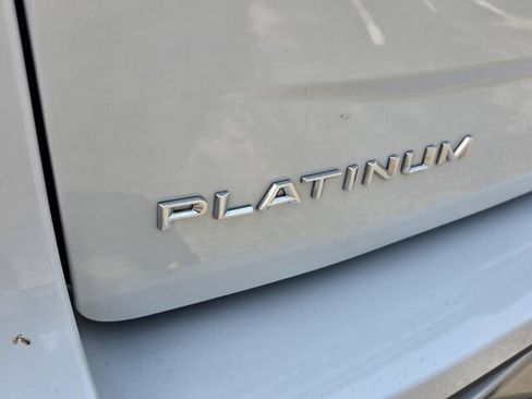 Used 2025 Ford Expedition Platinum AWD/4WD image 12