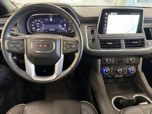 Used 2023 GMC Yukon SLT w/ SLT Premium Package AWD/4WD image 14