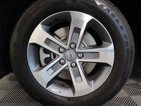 Used 2025 Honda Pilot EX-L image 28