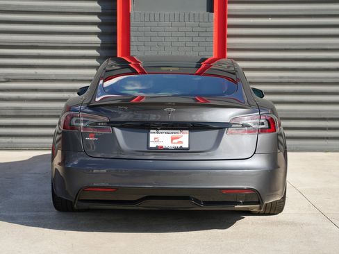 Used 2021 Tesla Model S Plaid image 4