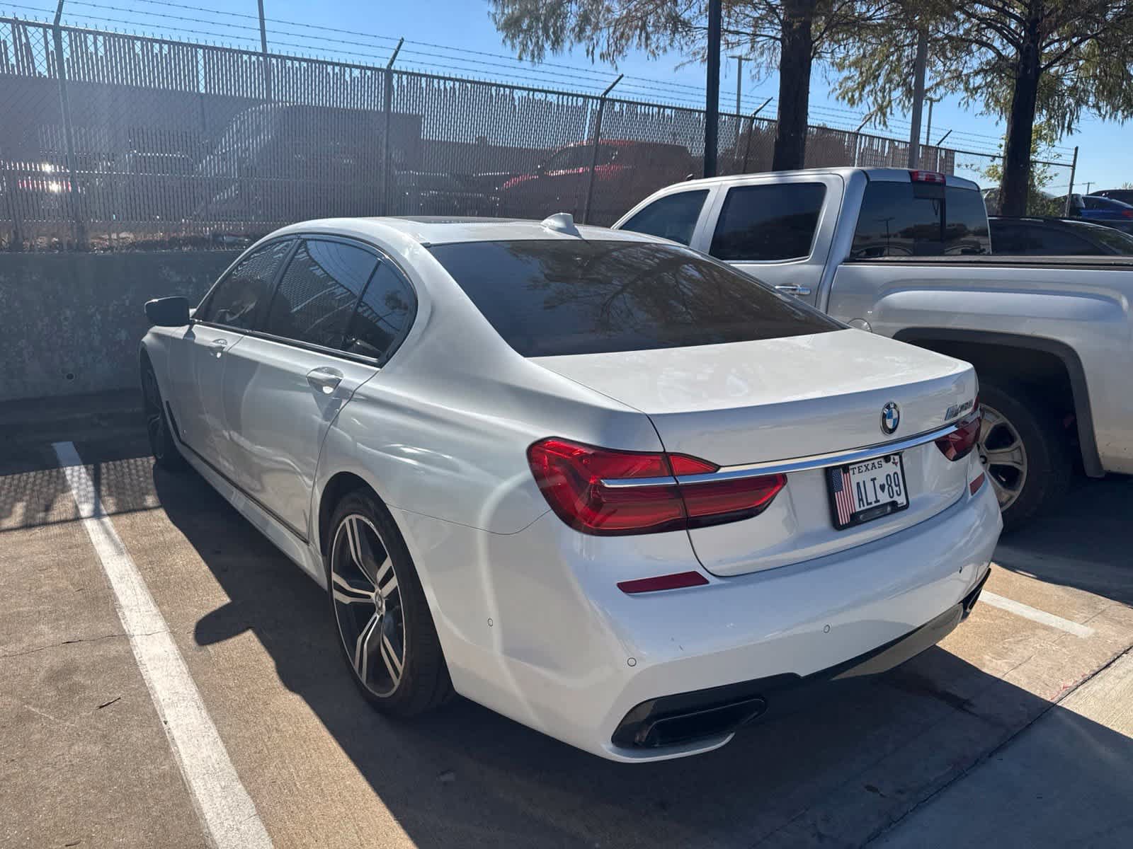 Used 2017 BMW 750i RWD image 6