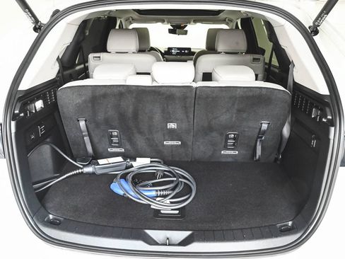 Used 2024 MAZDA CX-90 Plug-In Hybrid w/ Premium Pkg AWD/4WD image 41