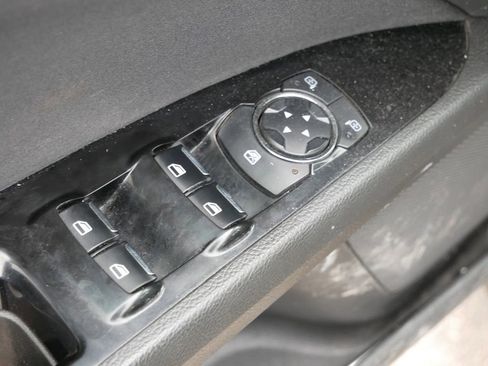 Used 2015 Ford Fusion SE w/ Equipment Group 201A FWD image 21
