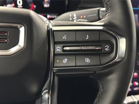 Used 2025 GMC Acadia Elevation image 21