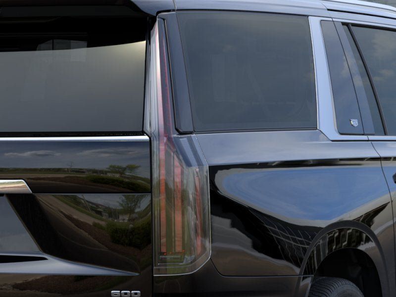 Used 2026 Cadillac Escalade ESV Luxury w/ LPO, Floor Liner Package AWD/4WD image 11