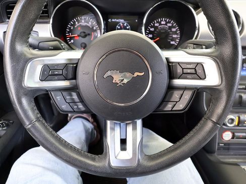 Used 2015 Ford Mustang GT RWD image 43