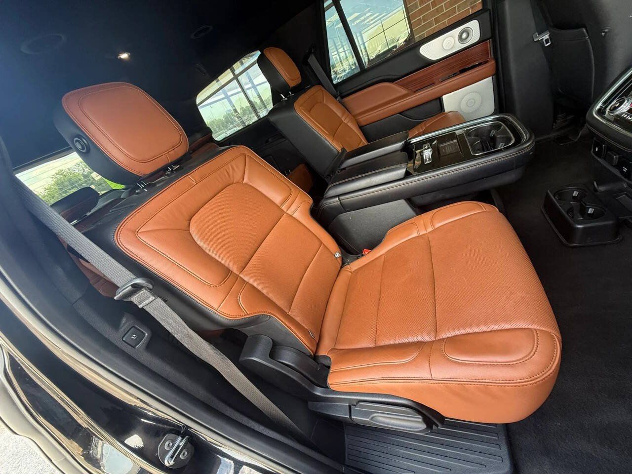 Used 2018 Lincoln Navigator Reserve AWD/4WD image 30