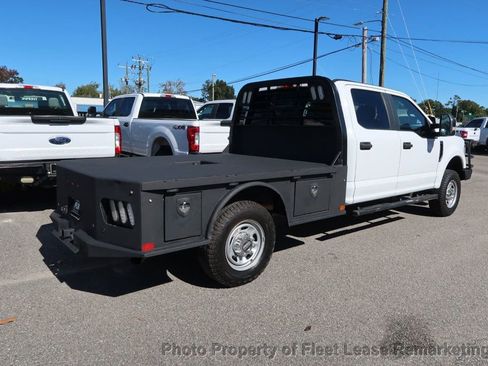 Used 2019 Ford F250 XL w/ Power Equipment Group image 5