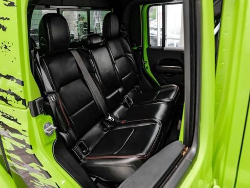 Used 2021 Jeep Gladiator Rubicon w/ LED Lighting Group AWD/4WD image 36