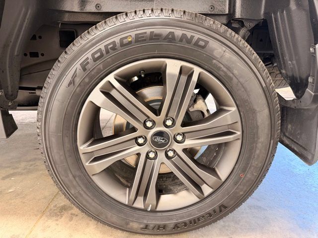 Used 2022 Ford F150 XLT w/ Equipment Group 302A High AWD/4WD image 14