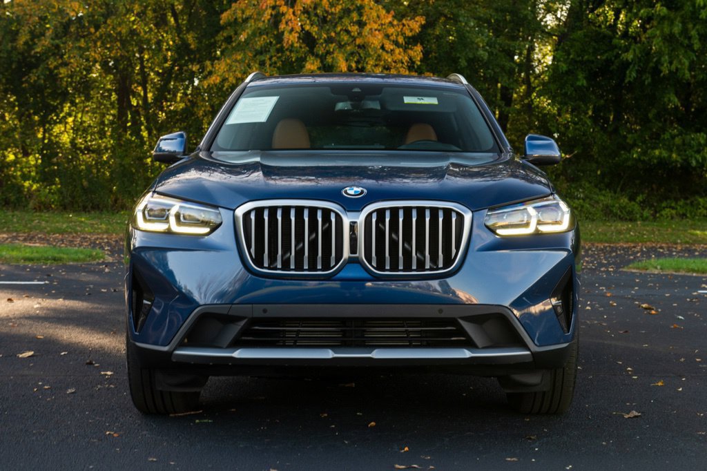 Certified 2024 BMW X3 xDrive30i w/ Premium Package AWD/4WD image 2
